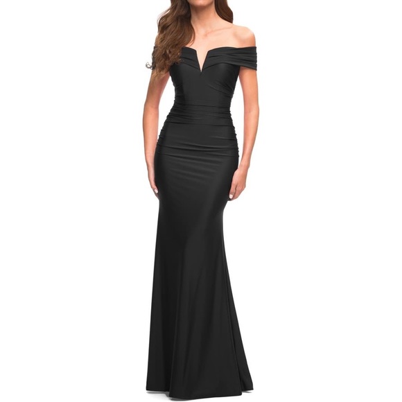 La Femme Dresses & Skirts - La Femme Off the Shoulder Ruched Jersey Trumpet Gown